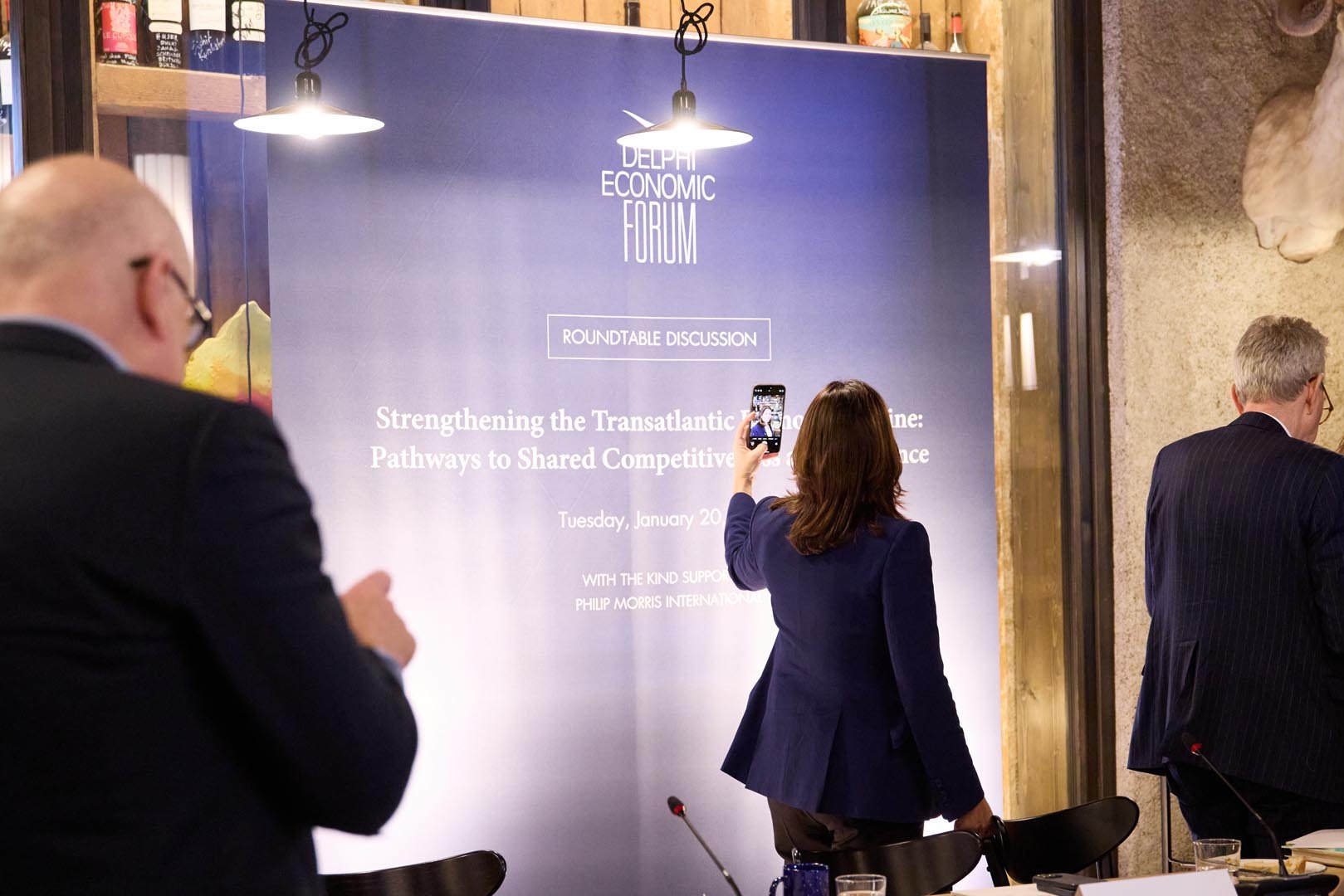 Delphi Roundtable at Davos 1-1